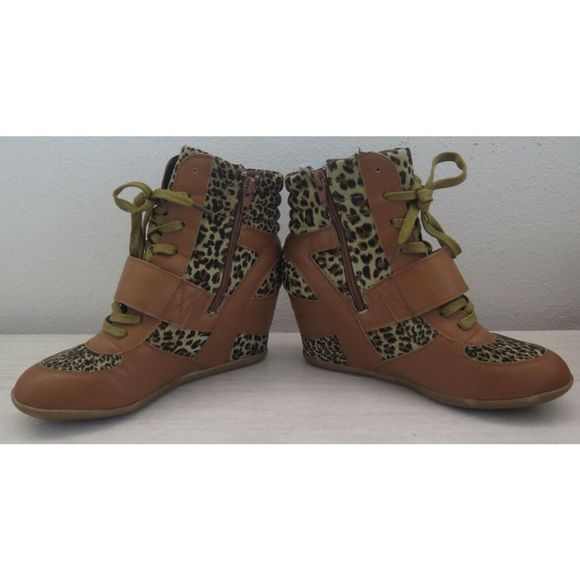 Bakers EW3969 Women's Sz 8 Leopard Print Opposition Strappy Wedge High Top Shoes - Picture 3 of 13
